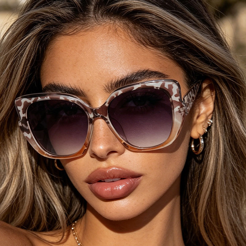 Occhiali da Sole Donna Trendy  - Streetwear Brand With Eye recensione e prezzo