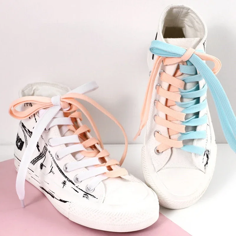 1 paio di scarpe da ginnastica - Travis Scott Lace recensione e prezzo